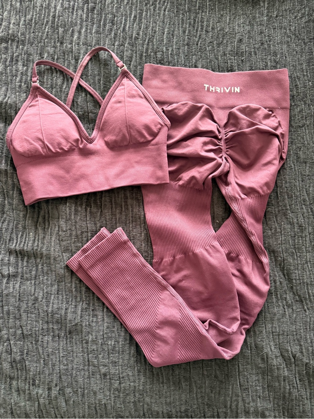 Thrivin Gymwear: Plum Sports Bra & Leggings Set